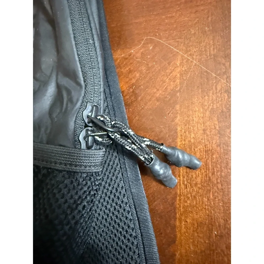Timberland Black Nylon Backpack Daypack School Travel Bag‎ Mesh Pockets